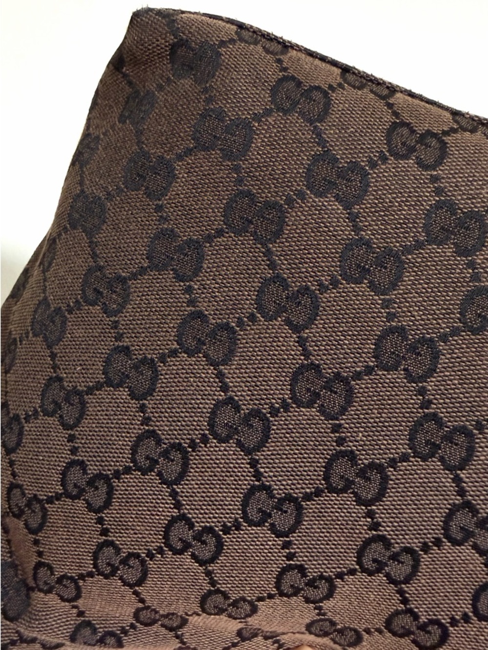 Gucci GG Canvas Shoulder Bag - Picture 11 of 13